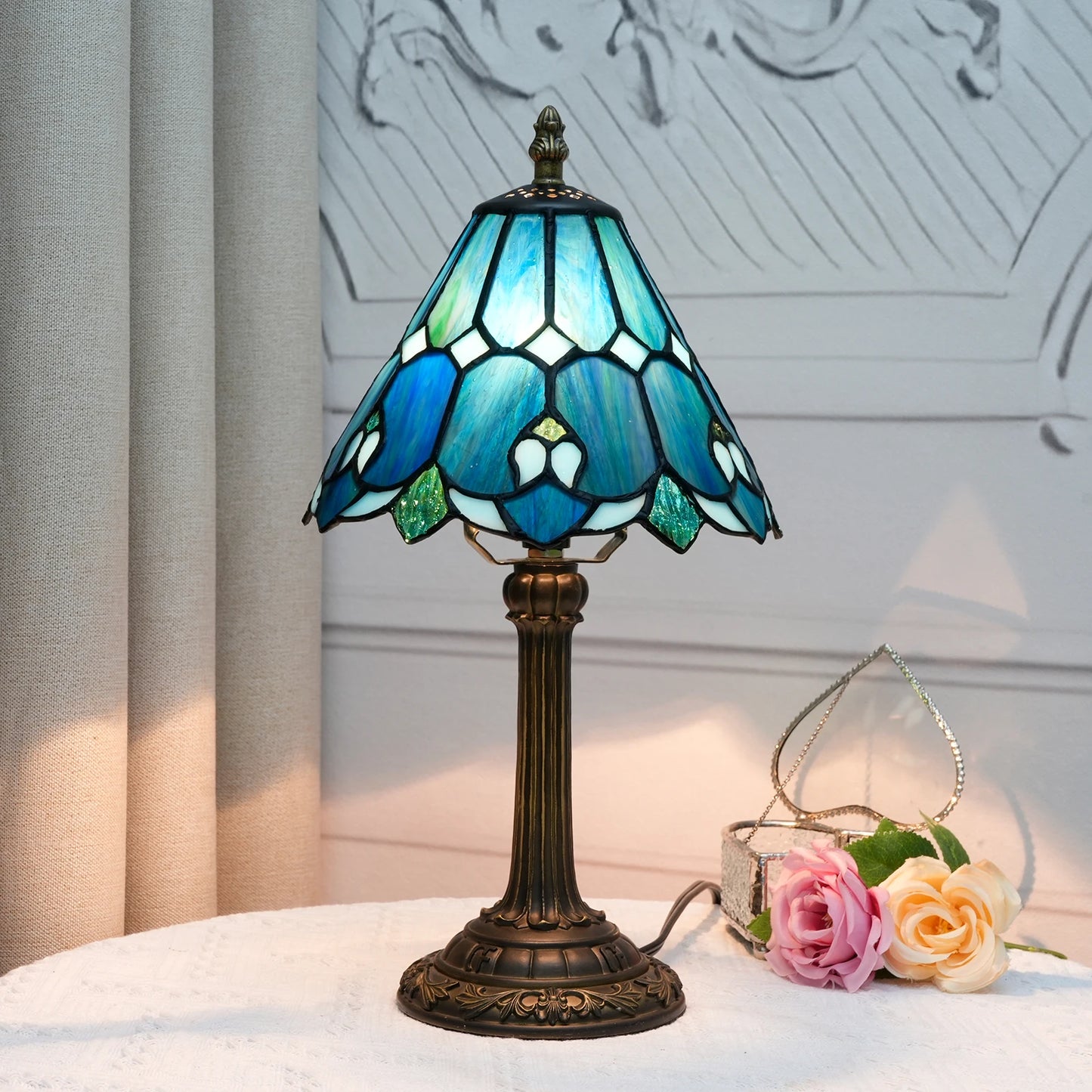 Baroque Tiffany Style Stained Glass Table Lamp Night Light with 8 Inch Wide Blue Lampshade for Bedside Bedroom Living Room