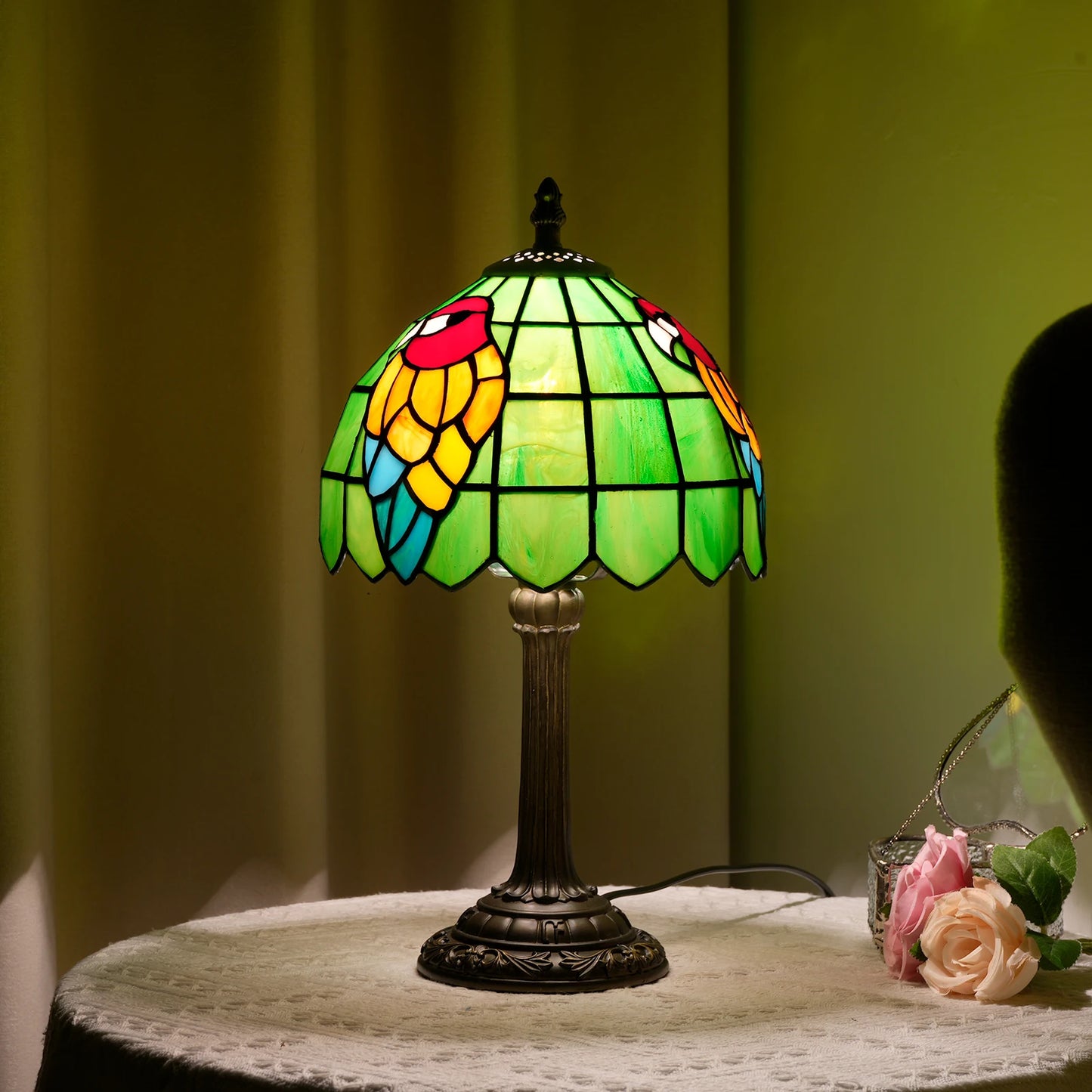 Bird style Parrot Tiffany Lamp Green Stained Glass lamp 8 inch Stained Glass Table lamp for home office decoration